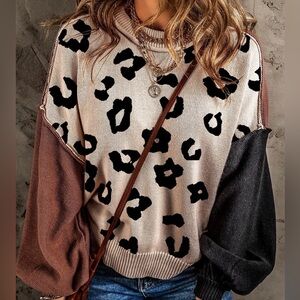LEOPARD ROUND NECK LONG SLEEVE SWEATER Women Large